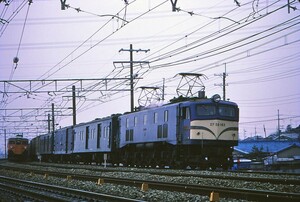 ★鉄道写真 カラー ポジフィルム 35mm・マウント付 EF58形 荷物列車 東海道本線 高槻－山崎間⑦ 1984年1月撮影 3130 ★