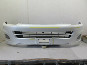 Toyota　HiAce　Wide　200　3type　Genuine　フロント　Bumper