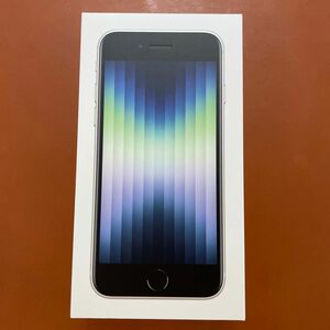 新品未開封品 iPhone SE3 64GB スターライト SIMフリー 9/20台 *まとめ買い対応可