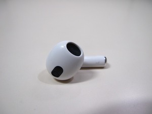 Apple純正 AirPods 第3世代 エアーポッズ MME73J/A 左 イヤホン 左耳のみ　A2564　[L]