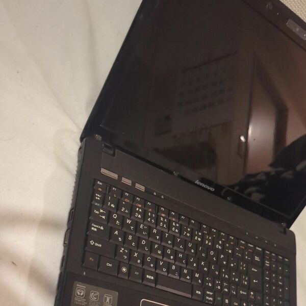 レノボ　ノートパソコンLenovo G560 中古 美品 