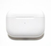 Air Pods ★ A2700 エアポッズ　 充電ケース　★　第二世代_画像2