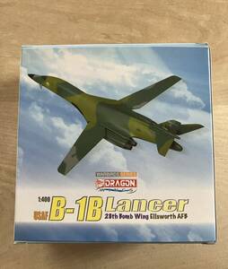 ドラゴン　ウイングス　ウォーバードシリーズ　DRAGON B-1B ランサー　1/400アメリカ空軍爆撃機　美品です　送料無料