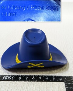 ディズニー ピクサー ウッディ Disney Pixar 2001 Toy Story Sheriff Replacement 2001 Woody ToyStory Hat Sheriff (7x12cm) 海外版 希少