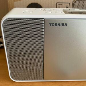 TOSHIBA CDラジオ TY-C300（N） サテンゴールド(超美品)