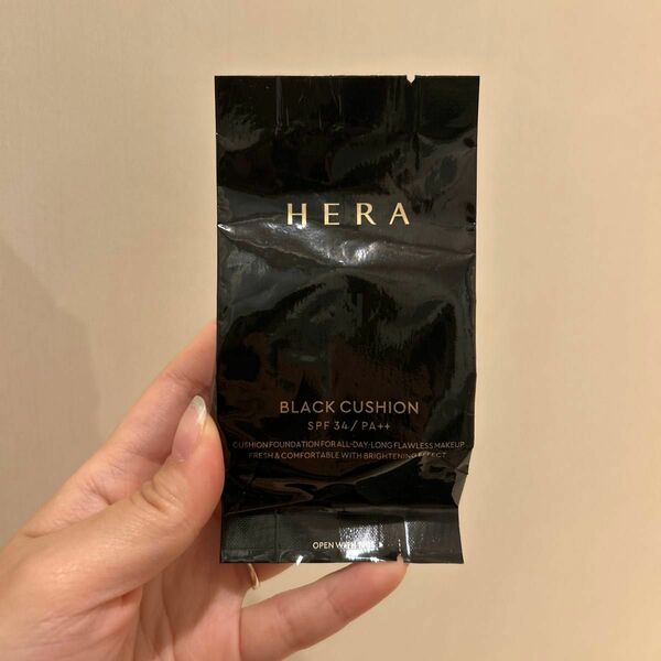 クッションファンデーション ヘラ HERA ブラッククッション #21N1 