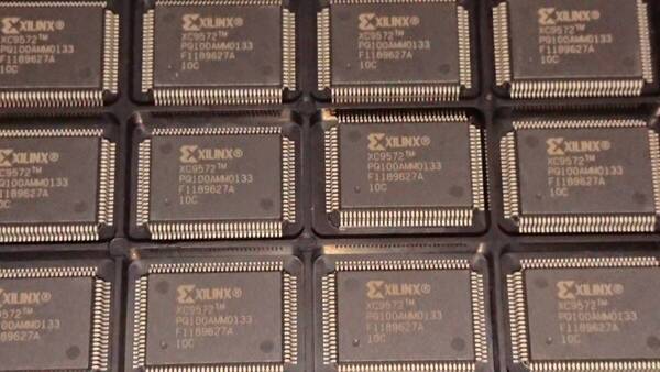 XILINX XC9572 PQ100【65個】
