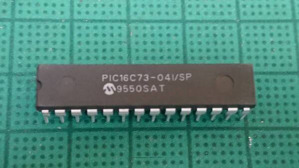 MICROCHIP PIC16C73-04I/SP 【12個】