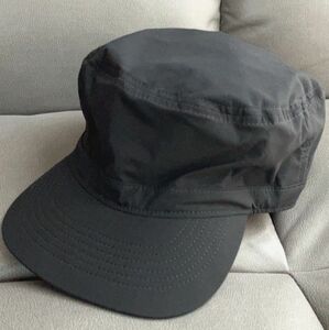 【未使用】折りたたみキャップ　帽子　メンズ　レディース　ブラック　コンパクト