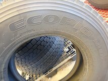 C874 バリ溝 2023年製 送料無料【275/80R22.5 151/148】ブリヂストン エコピアM801Ⅱ ミックスタイヤ 2本 約8.5分山_画像10