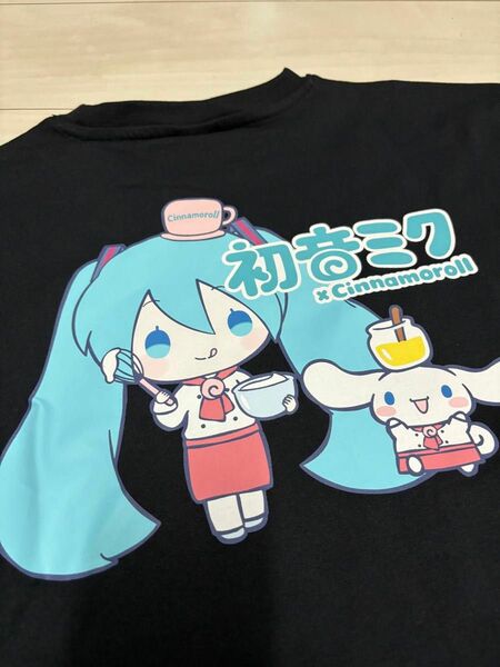 初音ミク Tシャツ Ｍサイズ 黒 サンリオ シナモロールコラボ