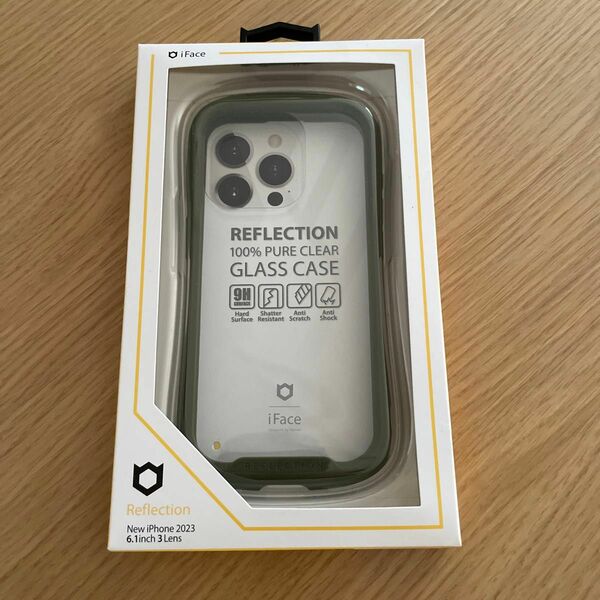 iPhone 15 Pro iFace Reflection 強化ガラスクリア スマホケース 41-959176（カーキ）