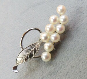! natural [ Akoya pearl ]( lily of the valley ) silver made * brooch! consumption tax * postage included * new goods * unused * genuine article.