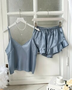 [ новый товар ] атлас Cami комплект *LL*01. голубой серый * глянец .... материалы топ & flare pants комплект 