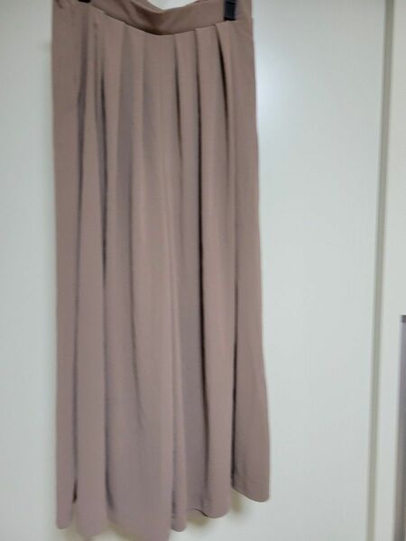 ユニクロ クレープジャージースカートパンツ（丈標準47～49cm）