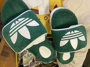 新品グッチ adidas サンダル グリーン　サイズ13