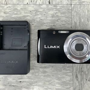 【通電確認済】Panasonic LUMIX DMC-FH5 コンパクト デジタルカメラ ジャンク 中古 ルミックス デジカメ バッテリー付 充電器付 0052の画像1