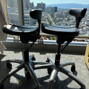 ユーアールチェアー2脚の出品です。ayur-chair 