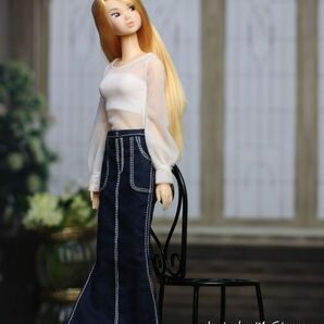 人形服msdr-24-165 ロング丈 タイトスカートと白いバルーンスリーブ 長袖tトップス（momoko/ジェニーなど1/6人形用）の画像6