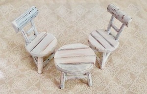 木製ミニチュアチェアテーブルセット椅子イス２脚と机ドール小物ドールハウスガーデニングにもナチュラルカントリーテイスト