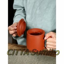 新入荷 紫砂陶器の蓋つきティーカップ 赤褐色のフィルターコップ 立体な神獣飾り 彫刻工芸 手づくり カンフーティー茶器_画像3