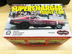 POLAR LIGHTS plastic model FUNNY CAR SUPERCHARGER 1/24