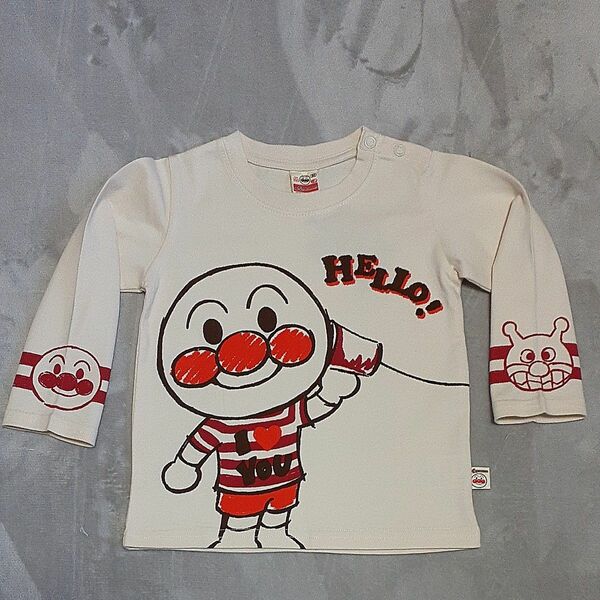 アンパンマン長袖Tシャツ 新品　90cm　　　ks52