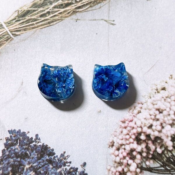 ハンドメイド*ピアスorノンホールピアス 猫ブルー
