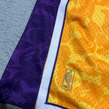 A BATHING APE BAPE KAWS MITCHELL & NESS LOS ANGELES LAKERS JERSEY SHORTS レイカーズ　ショーツ　ハーフパンツ　camo 迷彩　NBA XL_画像8