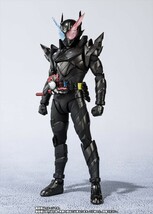 S.H.Figuarts 仮面ライダービルド ラビットタンクハザードフォーム_画像1