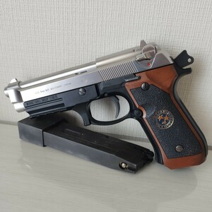 マルイ バイオハザード M9 ツートン、アンダーレール付き仕様のブローバック完動品