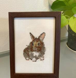 Art hand Auction 纯手工十字绣装裱兔子兔年生肖刺绣室内兔子礼物动物艺术十字绣成品, 缝纫, 刺绣, 刺绣, 完成的产品