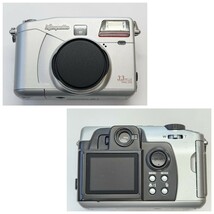 【1000円スタート】ジャンク　デジタルカメラ　４台　まとめて　OLYMPUS　TOSHIBA　KYOCERA　HITACHI　デジカメ　コンパクトデジタルカメラ_画像2