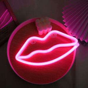 ネオンライト　LED くちびる　唇　ピンク　飾り　インテリア　看板　インスタ映え