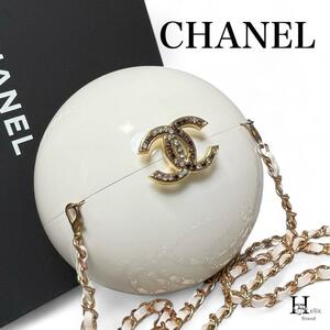 【極美品】CHANEL ドバイ限定　ショルダーバッグ　マトラッセ パール　白