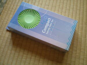 コンパクトハンディ　ミニファン　Compact　handy mini fan 　薄緑色　GREEN