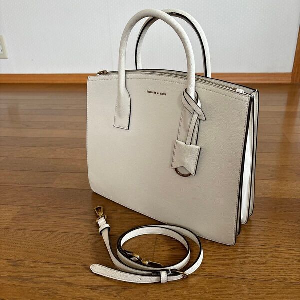 ハンドバッグ CHARLES & KEITH