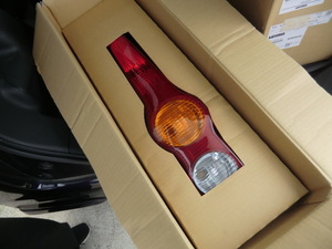 Daihatsu　Mira　L275　Tail lampランプユニット　left側　81561-B2060