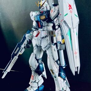 RG νガンダム　スペシャルコーティング　部分塗装済み完成品