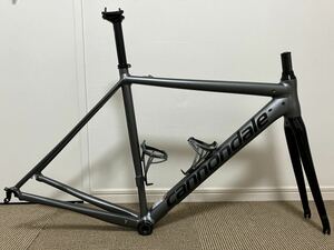 キャノンデール　cannondale CAAD12 2017 - 2018 BBQ 50サイズ　美品　シマノクランク　ホローテック　24ミリ　プレスフィットBB 付　