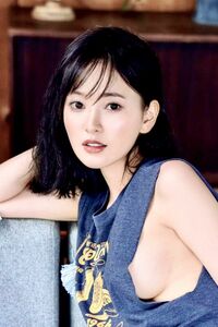 ▽△兒玉遥　横乳　A1サイズ・ポスター