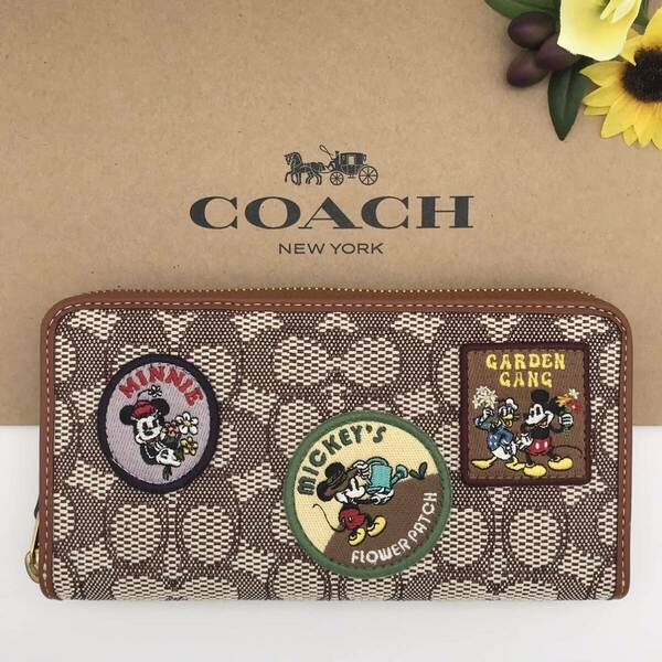 DISNEY X COACH コラボ 長財布 ★大人気★ アコーディオンジップウォレット シグネチャー テキスタイルジャカードパッチ CH492 B4TA7 新品