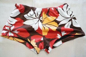 * tropical /botanikaru pattern . stretch hot pants / short pants / room pants / leisure pants / tank top attaching 