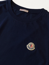 定価3.9万 MONCLER モンクレール コミックラベルの遊び感が秀逸♪グラデーションフロックプリントTシャツ アイコン G20918C00040829H8_画像4