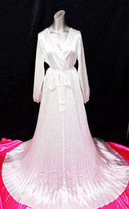 光沢 サテン ナイロン つるつる カラー プリーツ ドレス 大きいサイズ 白
