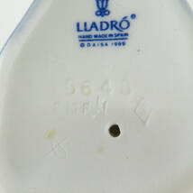 美品 LLADRO リヤドロ 5643 お気に入りの麦わら帽子 フィギュリン 1点 女性 置物 陶器人形 西洋 オブジェ SU5911C_画像6