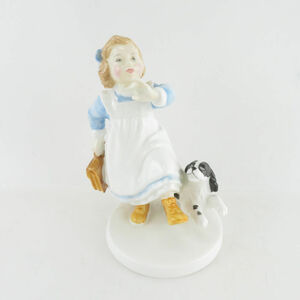 美品 ROYAL DOULTON ロイヤルドルトン HOMETIME ホームタイム HN3685 フィギュリン 陶磁器 置物 陶器人形 英国 少女 犬 オブジェ SU6018D