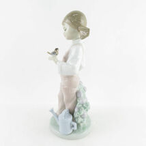 美品 LLADRO リヤドロ 5217「小鳥と話す少女」 フィギュリン 置物 陶器人形 オブジェ 女の子 SY8814K_画像2