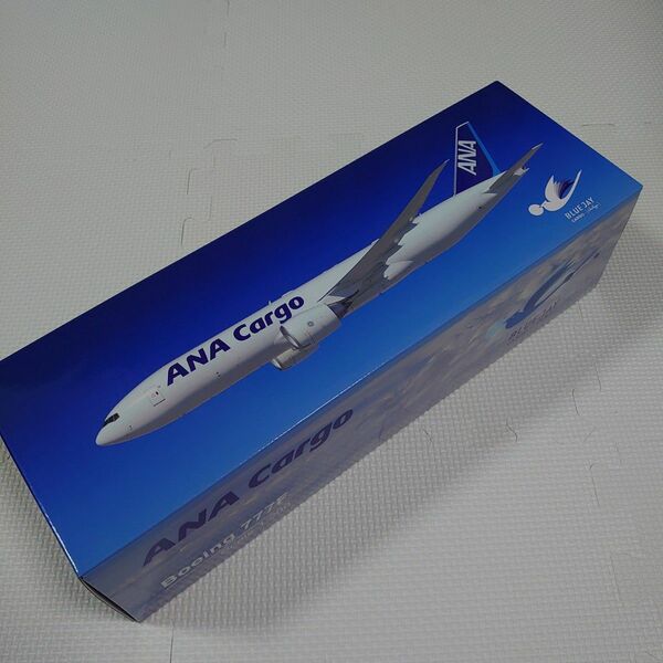 ANA Cargo Boeing 777F scale 1:200