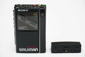 ●SONY WALKMAN●ソニー ウォークマン WM-F404 電池アダプター付 ブラック●TV/FM/AM ラジオ・昭和レトロ●難あり・ジャンク!